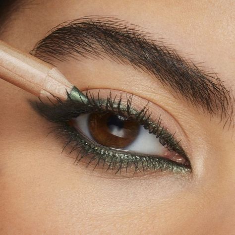 Green Shadow Brown Eyes, Metallic Green Eyeliner, Green Eyeliner On Brown Eyes, Green Makeup Looks Brown Eyes, Green Eyeliner Hazel Eyes, Khaki Green Eye Makeup, Metallic Green Eye Makeup, Metalic Eye Shadow Looks, Green Eyeliner Blue Eyes