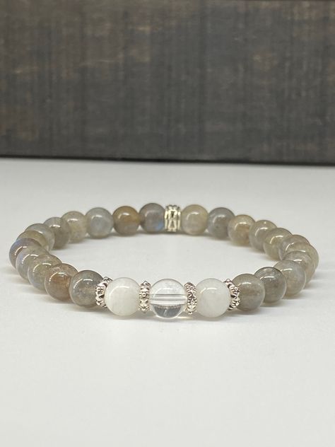 Stone Bead Bracelets Ideas, Gemstone Bracelet Ideas, Crystal Bracelet Ideas, Moonstone Bracelet Beads, Crystal Bracelets Diy, Clear Quartz Bracelet, Crystal Bead Jewelry, Healing Gemstone Bracelets, Meditation Bracelet