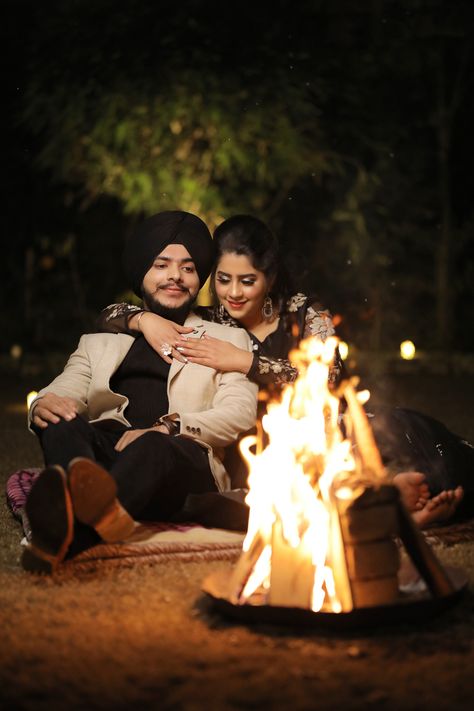 The  Best candid Pre wedding Moments Camp Fire Couple Photography, Night Shoot Photography Couples, Fire Camp Couple Poses, Fire Camp Photography Couple, Pre Wedding Night Shoot, Fire Camp Photography, Campfire Photography, Campfires Photography, Born Fire