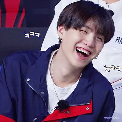 yoongi’s cheeks on Twitter: "Yoongi being the pinnacle of laughter and happiness — a birthday thread #HappyBirthdayYoongi… " Gif Suga, Yoongi Gif, Yoongi Gifs, Gif Yoongi, Suga Gif, Smile Gif, Korean Pop Idol, Suga Bts Swag, Suga Min Yoongi