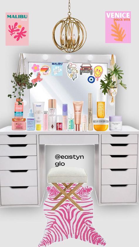 cute desk 😜 Preppy Desks, Preppy Vanity, Preppy Desk, Beauty Room Vanity, Preppy Bedroom, Beachy Room, Desk Inspo, Shared Room, Preppy Room