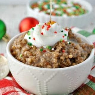 Gingerbread Slow Cooker Oatmeal - The Seasoned Mom Gingerbread Oatmeal, Christmas Morning Brunch, Slow Cooker Oatmeal, Garlic Baked, Christmas Breakfast Recipe, Easy Broccoli, Baked Tilapia, Beef Broccoli, Dessert Parfait