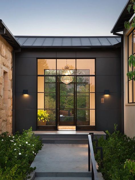 Black Windows Spanish House, Guest House Exterior Design, Guest House Entrance, New Windows And Doors, Wide Entryway, Modern Guest House, Black Modern House, Modern Front Porch Ideas, Modern Cottage Homes