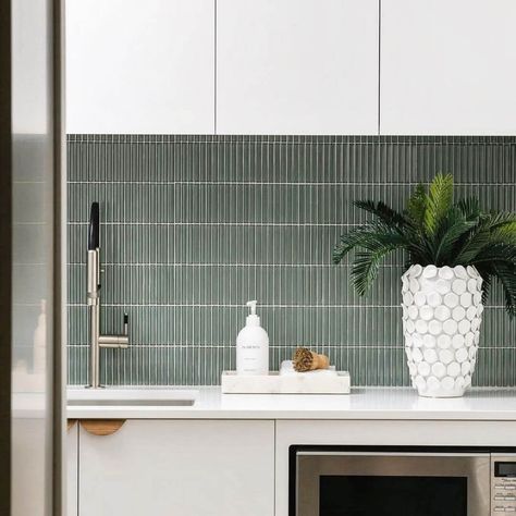 Green Kit Kat Tiles, Kitchen Tiles White Cabinets, Kit Kat Tiles Kitchen, Kitkat Tiles Kitchen, White Kitchen Green Backsplash, Green Tiles Kitchen, Laundry Splashback Tiles, Green Splashback, Green Kitchen Cupboards