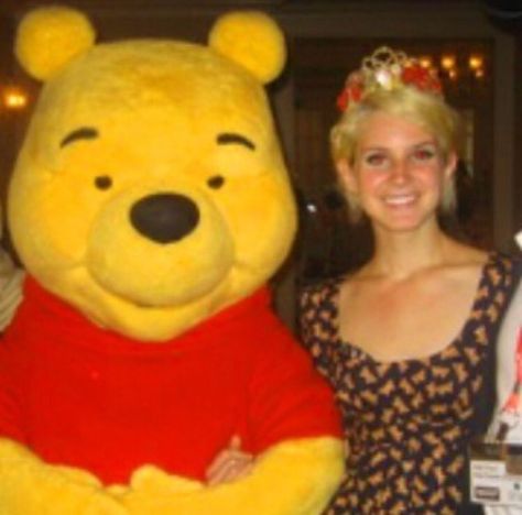 “Lizzy Grant ft. Winnie the Pooh (:” Chuck Grant, Terrence Loves You, Fordham University, Lana Rey, Lizzy Grant, Elizabeth Grant, Brooklyn Baby, Lana Del Ray, Irish Pub