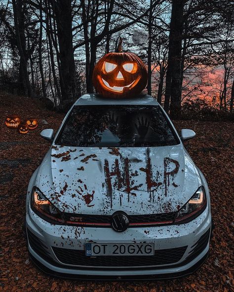 Halloween Car Ideas, Bmw X6m, Car Book, Black Audi, Graph Paper Designs, Vw Golf Gti, Toyota Prado, Girly Car, Car Pics