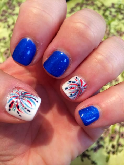 Fourth of July Shellac firework nails! Shellac Nails 4th Of July, 4th Of July Nails For Kids, Kids Fourth Of July Nails, Memorial Weekend Nails, Sumner Nails, July 4 Nails, Cheesecake Factory Louisiana Chicken, Cheesecake Factory Louisiana Chicken Pasta, Fireworks Nails