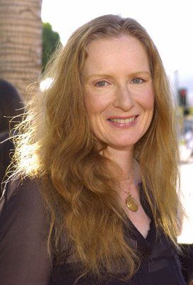 Catwoman 2004, Rachel Griffiths, Frances O'connor, Frances Conroy, Lauren Ambrose, Six Feet Under, Tony Awards, American Horror, Horror Stories