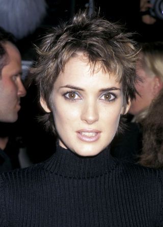 The most popular hairstyles every year since the 1925. See which hairstyle was most popular the year you were born: Winona Ryder's spiky pixie,  1997 Short Punk Haircuts, Punk Haircut, French Haircut, Spiky Haircut, 90s Grunge Hair, Winona Forever, Short Curly Hairstyles, 90s Hairstyles, Athletic Hairstyles