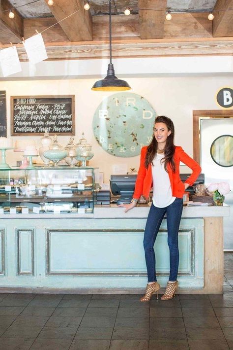 Elizabeth Chambers, Cute Bakery, Bakery Store, Bakery Interior, Bakery Decor, Pie Shop, Cupcake Shops, Entertaining Decor, Bakery Design