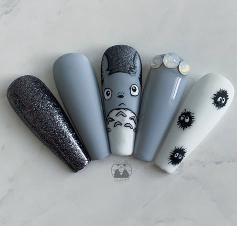 My Neighbor Totoro Nail Art, Anime Gel Nails, My Neighbor Totoro Nails, Anime Nails Aesthetic, Totoro Nail Art, Anime Nails Acrylic, Anime Nail Designs, Totoro Nails, Anime Nails Art