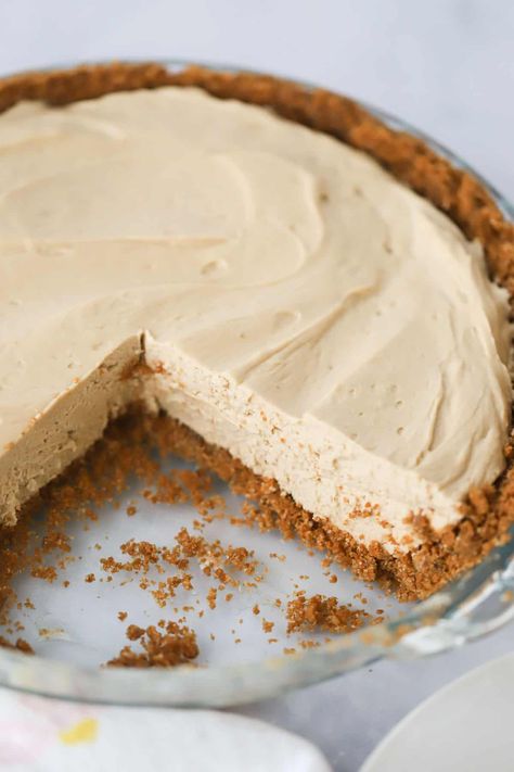 This no bake Cookie Butter Cheesecake has a rich and creamy filling with a buttery Biscoff cookie crust. It’s a seriously delicious and easy no bake dessert that’s perfect for all kinds of occasions. #thecarefreekitchen #cookiebutter #nobake #cheesecake #biscoff #piecrust #speculoos #dessert Cheesecake Biscoff, Cheesecake Crust Recipe, Cookie Butter Cheesecake, Easy No Bake Cookies, No Bake Cookie, Biscoff Cheesecake, Cheesecake Crust, No Bake Pumpkin Cheesecake, Easy No Bake Cheesecake