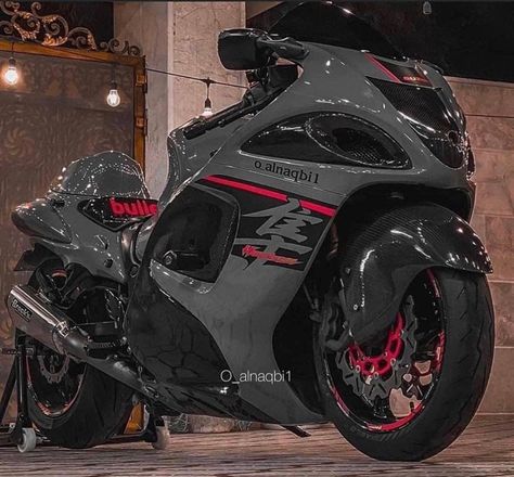 Hayabusa 🔥 @o_alnaqbi1 - Impeccable Bikes Hayabusa Motorcycle, Suzuki Bikes, Bike Details, Pretty Bike, Patriotic Fashion, Suzuki Hayabusa, Suzuki Motorcycle, Cafe Racer Motorcycle, Sports Bikes Motorcycles