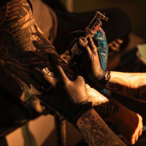 Hey, I just put together this blog post on how to build a loyal crew at your tattoo shop, and I think you’ll dig it. If you’re a tattoo artist looking to grow your business and keep clients coming back for more, this is for you. It’s all about making real connections, creating killer experiences, and turning your shop into more than just a place to get inked. Let’s grow this thing together! 🎨💉 check out my link tree to read it! 📸 PC: Little Lee Photography #femaletattooartist #tattoobusin... Tattoo Artist Aesthetic Men, People Getting Tattoos, Tattooer Aesthetic, Getting A Tattoo Aesthetic, Getting Tattooed Aesthetic, Tattooing Aesthetic, Tattoo Artist Photography, Tattoo Artists Aesthetic, Tattoo Shop Aesthetic