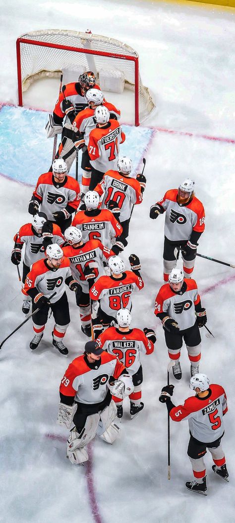 Broad Street Bullies, Hockey Photos, Philadelphia Flyers Hockey, Flyers Hockey, Philly Sports, Phillies Baseball, Baseball Posters, Ice Rink, Hockey Fans