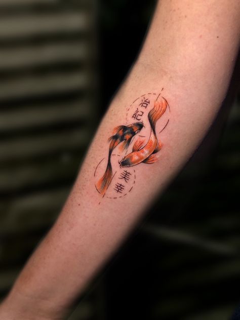 Coy Fish Tattoo For Women, Colored Koi Fish Tattoo, Koy Fish Tattoos Japanese, Koi Fish Hand Tattoo, Tattoo Carpe Koi, Koi Tattoo For Women, Koi Fish Tattoo For Women, Small Koi Fish Tattoo, Koi Fish Tattoo Forearm