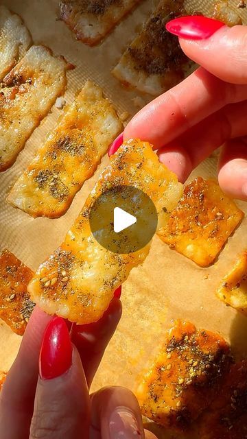 Lamees AttarBashi on Instagram: "“Halloumi chips with honey & Zaatar”

If you love halloumi just like me then im pretty sure you will love this too! Crispy halloumi chips soaked in a mixture of honey & Zaatar, it truly cannot get better than this! 😍

All you need is
1 block Halloumi
2 tbsp Zaatar mix
1/3 cup honey

Method:
Preheat oven to 350F
Slice the halloumi as thinly as you could, place them on an oven sheet with parchment paper, mix the honey and zaatar together then brush each slice with a good dollop of it, place in the oven for 10 minutes or 15 if you want it crispier and enjoy #halloumi #halloumichips" Halloumi Chips, Crispy Halloumi, Cheese Boutique, Keto Easy, Cracker Snacks, September 21, Keto Recipes Easy, Parchment Paper, Healthy Options