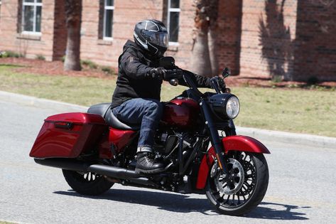 Here's our 2017 Harley-Davidson Road King Special First Ride review from Daytona Bike Week. This bike was designed for some screaming touring. Harley Davidson Motorcycles Road King, Road King Special, Road King Harley Davidson, Breakout Harley Davidson, Daytona Bike Week, Harley Davidson Road King, Street Glide Harley, Road King Custom, Blue Motorcycle