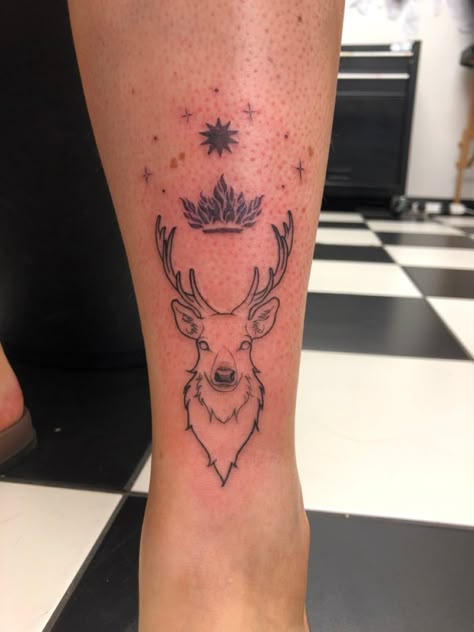 Stag Tattoo Design, Word Tattoo Ideas, Stag Tattoo, Penguin Tattoo, Bookish Tattoos, Word Tattoo, Circle Tattoos, Queen Tattoo, Arm Band Tattoo