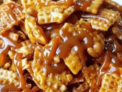 Addictive Caramel Crispix Recipe: Sweet, Crunchy, & Perfect for Any Occasion - NewsBreak Carmel Crispix Treat, Caramel Crispix Recipe, Butter Pecan Fudge Recipe, Cheeseburger Meatloaf Recipes, Doritos Recipes, Garlic Green Bean Recipes, Snow Recipe, Old Fashioned Bread Pudding, Salmon Patties Recipe