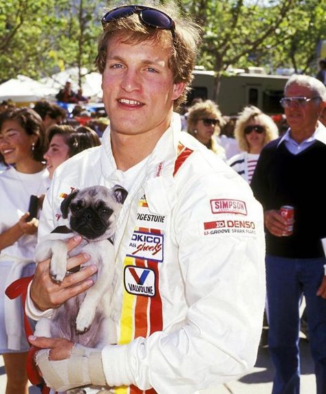 Good morning. Here’s Woody Harrelson holding a pug. Woody Harrelson, Best Hug, Beautiful Portraits, A Pug, Vintage Sportswear, Instagram Happy Birthday, July 4, Famous Faces, Male Beauty