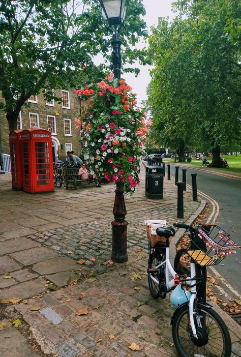 Richmond London Aesthetic, Living In England Aesthetic, Acnh London, Richmond Aesthetic, Richmond Uk, Richmond England, Richmond London, Hampstead London, England Aesthetic