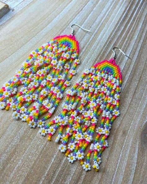 Seed Bead Crafts Earrings, Lgbtq Beaded Jewelry, Moth Beaded Earrings, Mexican Beaded Earrings, Crafts With Seed Beads, Seed Bead Earring Pattern, Kandi Earrings, Beadwork Designs Patterns, Seed Bead Earrings Diy