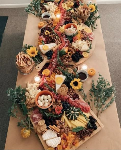 Wedding Grazing Table Ideas, Wedding Grazing Table, Grazing Table Ideas, Charcuterie Table, Charcuterie Board Wedding, Cheese Table, Wedding Appetizers, Charcuterie Inspiration, Grazing Table