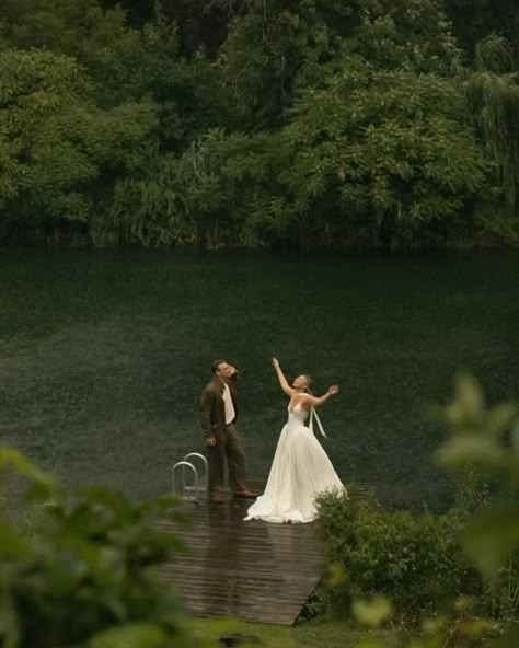 Take me back to that magic rainy day, where "nothing can dim the light which shines from within." Maya Angelou 📷 @estherscanon #fbf #couplegoals #romanticcouples #inspiration Nature Proposal, Wedding Olive Green, Green House Wedding, Southern Summer Wedding, Desert Bar, Goddess Witch, Rainy Wedding, Perfect Proposal, Wedding Picture Poses