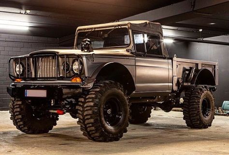 Jeep Kaiser M715 Jeep M715, Comanche Jeep, Lifted Vehicles, Classic Jeeps, Grand Wagoneer, Old Jeep, Jeep Pickup, Cool Jeeps, Jeep Wagoneer