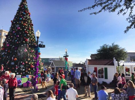 Go Walking In A Winter Wonderland In Andalusia, An Alabama Town That's Full Of Festive Fun Andalusia Alabama, Alabama Christmas, Winter Skating, Walking In A Winter Wonderland, Christmas Information, Christmas Bucket, Snow Tubing, Hosting Christmas, Emerald Coast