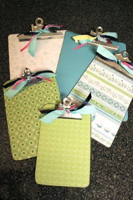 Clipboard decorating tutorial Clipboard Decorating, Clip Boards, Repurposed Art, Clip Board, Modge Podge, Crafty Craft, Crafty Projects, Mod Podge, Clipboard