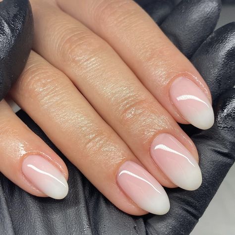 Round Fake Nails, Nails Short Oval, Pink Press On Nails, Nails Press Ons, Press On Nails Short, Simple Gel Nails, Nails Set, Fake Nails With Glue, Round Nails