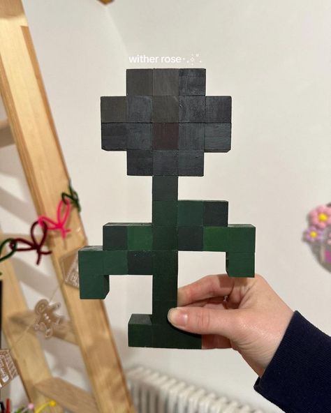 Minecraft Wither Rose, Diy Minecraft Decorations, Minecraft Wither, Minecraft Decor, Painting Minecraft, Minecraft Diy, Deaf Art, Minecraft Seed, Diy Minecraft