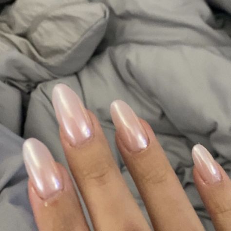 Bailey Bieber Glazed Donut Nails, Hayley Bieber Glazed Donut Nails, Glazed Doughnut Nails Hailey, Glazed Donught Nails, Glazed Donut Nails Hailey Bieber, Glazed Doughnut Nails, Donat Glaze, Glazed Donut Nails, Jam Donut