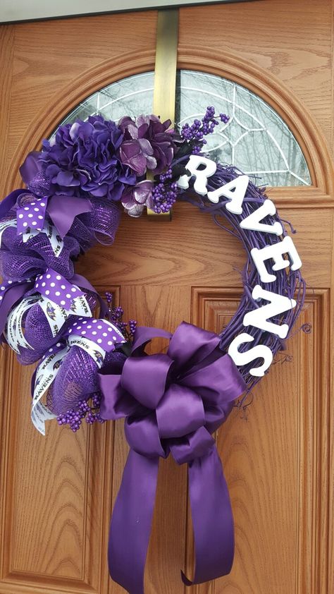 Ravens  Wreath by LeilasCreations Uk Wildcats Wreath, Crow Wreath Halloween, Raven Wreath Halloween, Crow Wreath, Ravens Wreath, Burlap Wreath Diy, Wreath Diy, Wreath Making, Holiday Wreath