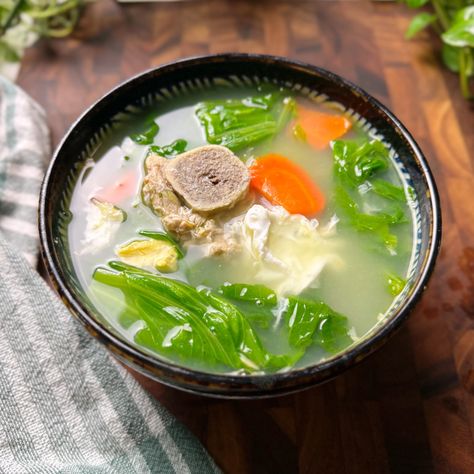 Chinese mustard green soup with salted egg - smelly lunchbox Chinese Mustard Greens Recipe, Mustard Greens Soup, Mustard Green Soup, Mustard Soup, Chinese Soups, Chicken Soup Recipes Homemade, Sweet Carrots, Chinese Mustard, Asian Soups