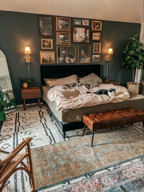 Cottagecore Bedroom Black Furniture, Eclectic Bedroom Inspirations, Cool Home Designs, Cuartos Ideas, Virginia House, Post Divorce, Jungle Room, Dark Home Decor, Bedroom Decor Cozy