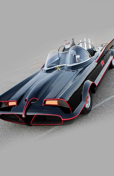 I Make Batmobile's For The Rich And Famous | I Make Replicas Of The 1966 Batmobile 🦇 | By Ridiculous Rides | Facebook 1966 Batmobile, Batman Statue, Sick Cars, Rich And Famous, Man Stuff, Dark Side, Cool Cars, Batman, Statue