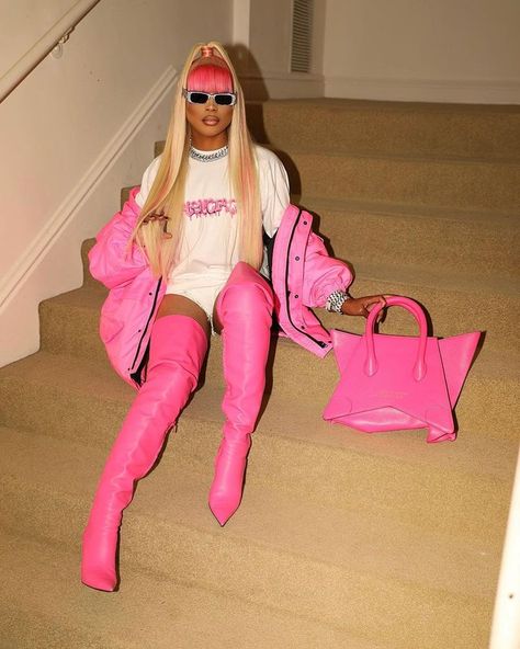 Nicki Minaj Concert, All Pink Outfit, Ballroom Dress Inspiration, Nicki Minaj Outfits, Nicki Minaj Pink Friday, Birthday Outfit For Women, Friday Outfit, Birthday Fits, Pink Friday