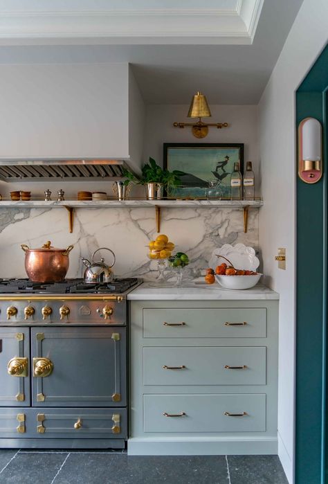 THE MOST LOVED DEVOL KITCHENS OF 2021 - The deVOL Journal - deVOL Kitchens Kitchen Open Shelving Decor, Open Shelving Decor, Kitchens Without Upper Cabinets, French Stove, Classic English Kitchen, Devol Kitchens, English Kitchens, Classic Kitchen, Style Deco