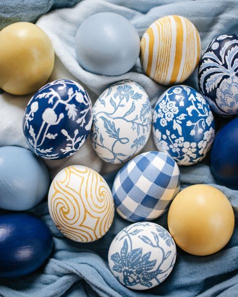 Serena & Lily on Instagram: “An inspired mix. 🌼 For a festive nod to the season, Nantucket artist @merhanson reimagined a few of our original designs with a playful…” Pysanky Eggs Pattern, Easter Egg Art, Painted Eggs, Serena Lily, Easter Egg Crafts, Easter Egg Painting, Easter Inspiration, Egg Crafts, Egg Painting