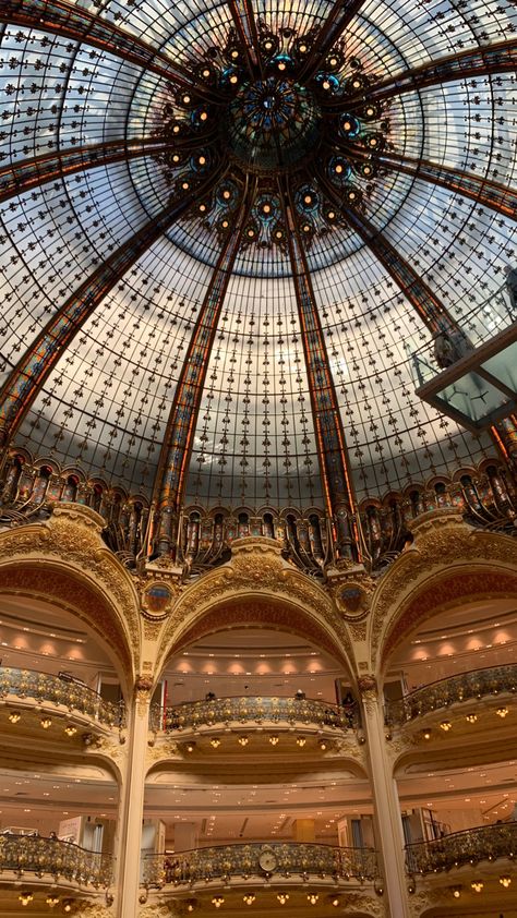 Paris Galleries Lafayette, Galleries Lafayette Paris Shopping, Gallerie Lafayette Paris, Paris Aesthetic Shopping, Galleries Lafayette Paris Rooftop, Paris Shopping Street, Paris Mall, Gothic Architecture Aesthetic, Grande Odalisque