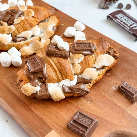 S’mores Croissants - Caitlin's Table Smore Croissants, Things To Make With Crossiants, S’mores Stuffed Croissant, Smores Croissant, S’mores Croissant, Croissant And Cookie Dough, Cookie Dough Croissant, Croissant Dessert Recipes, Croissant Dessert