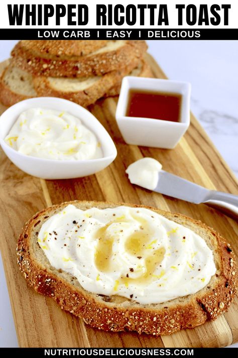 Ricotta Snack Ideas, Ricotta Toast Breakfast, Whipped Ricotta With Honey, Ricotta Cheese Desserts, Whipped Ricotta Toast, Whipped Ricotta Recipe, Alkaline Breakfast, Gourmet Toast, Honey Breakfast