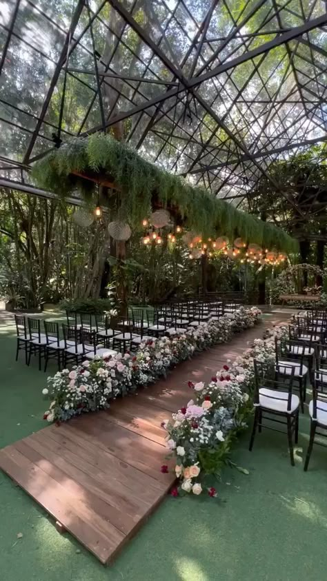 Glass House Wedding, Events Place, Dream Wedding Decorations, Event Hall, Greenhouse Wedding, Dream Wedding Venues, Wedding Barn, Wedding Decor Style, Wedding Hall