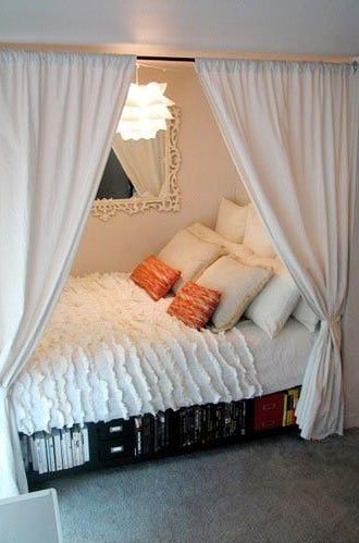 17 Ways To Make Your Bed The Coziest Place On Earth Fun Bed Frames, Bed In A Closet, Design Ložnic, Koti Diy, Bed Nook, Fun Room, Captains Bed, Canopy Bedroom, Deco Studio