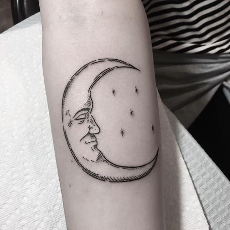 Male Moon Tattoo, Crescent Moon Tattoo With Face, Moon Man Tattoo, Man In The Moon Tattoo, Simple Crescent Moon, Maine Tattoo, Sleeve Inspiration, Circular Tattoo, Fun Tattoos