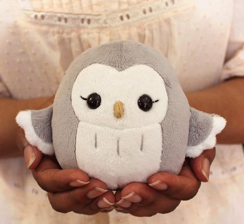 23 Adorable Stuffed Animals You Can Make for Your Kids – Page 2 – SheKnows Owl Plushies, Owl Sewing Patterns, Pygmy Owl, Plushies Diy, Stuffed Owl, Owl Sewing, Diy Plush Toys, Owl Plush, Kawaii Diy