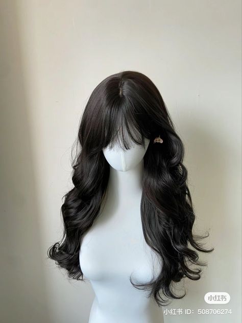 Hairstyle Inspo Long Hair, Stage Hairstyles, Korean Wig, Korean Hairstyle Ideas, Hair Styls, Wavy Black Hair, Hair Stages, Pretty Hair Cuts, Korean Hairstyles